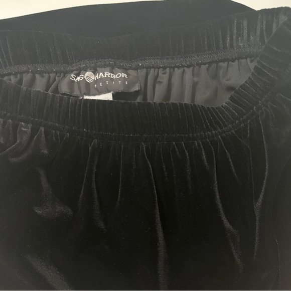 Vintage Sag Harbor Petite Black Velvet Pencil Skirt PS - Picture 2 of 6